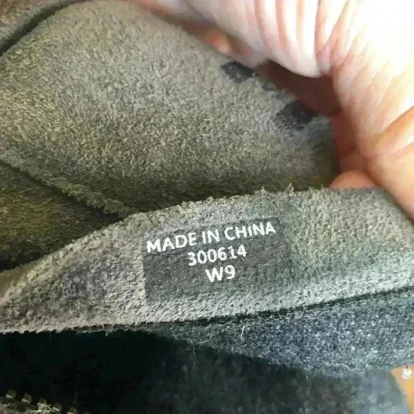 TOMS Grey Suede Side Zip wedge booties Sz 6 - Picture 3 of 4